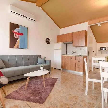Apartments Emmeline Tisno Exterior photo