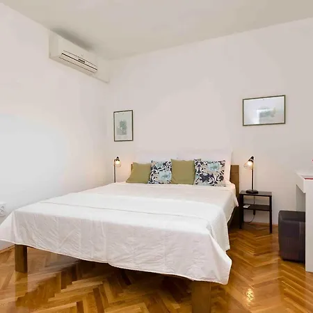 Apartments Emmeline Tisno Exterior photo