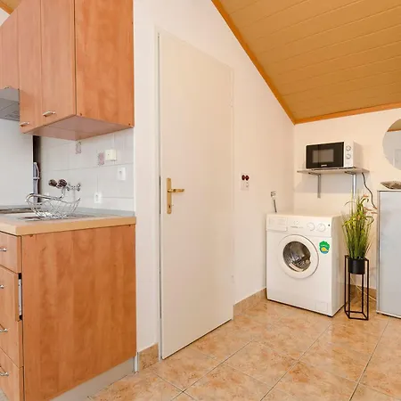 Apartments Emmeline Tisno Exterior photo