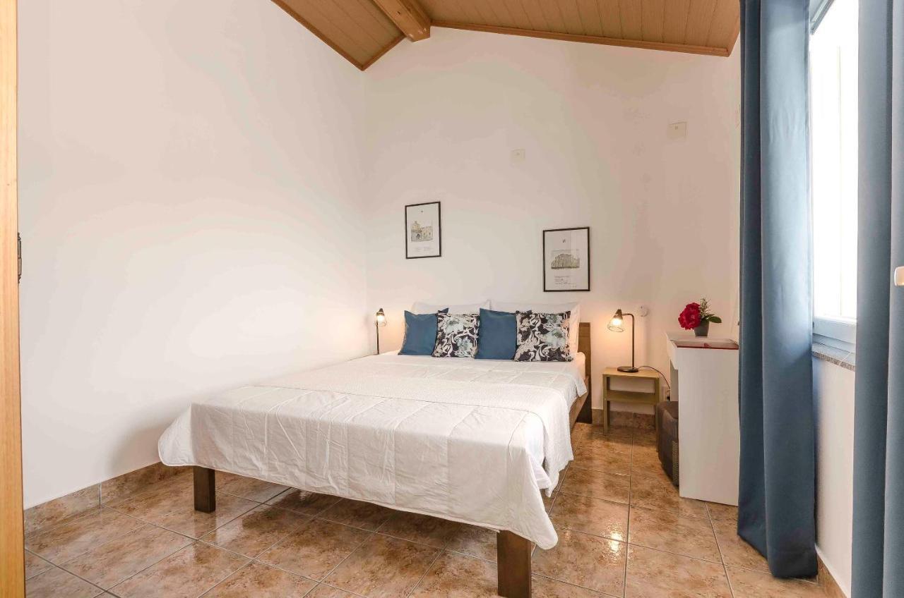 Emmeline Apartment *