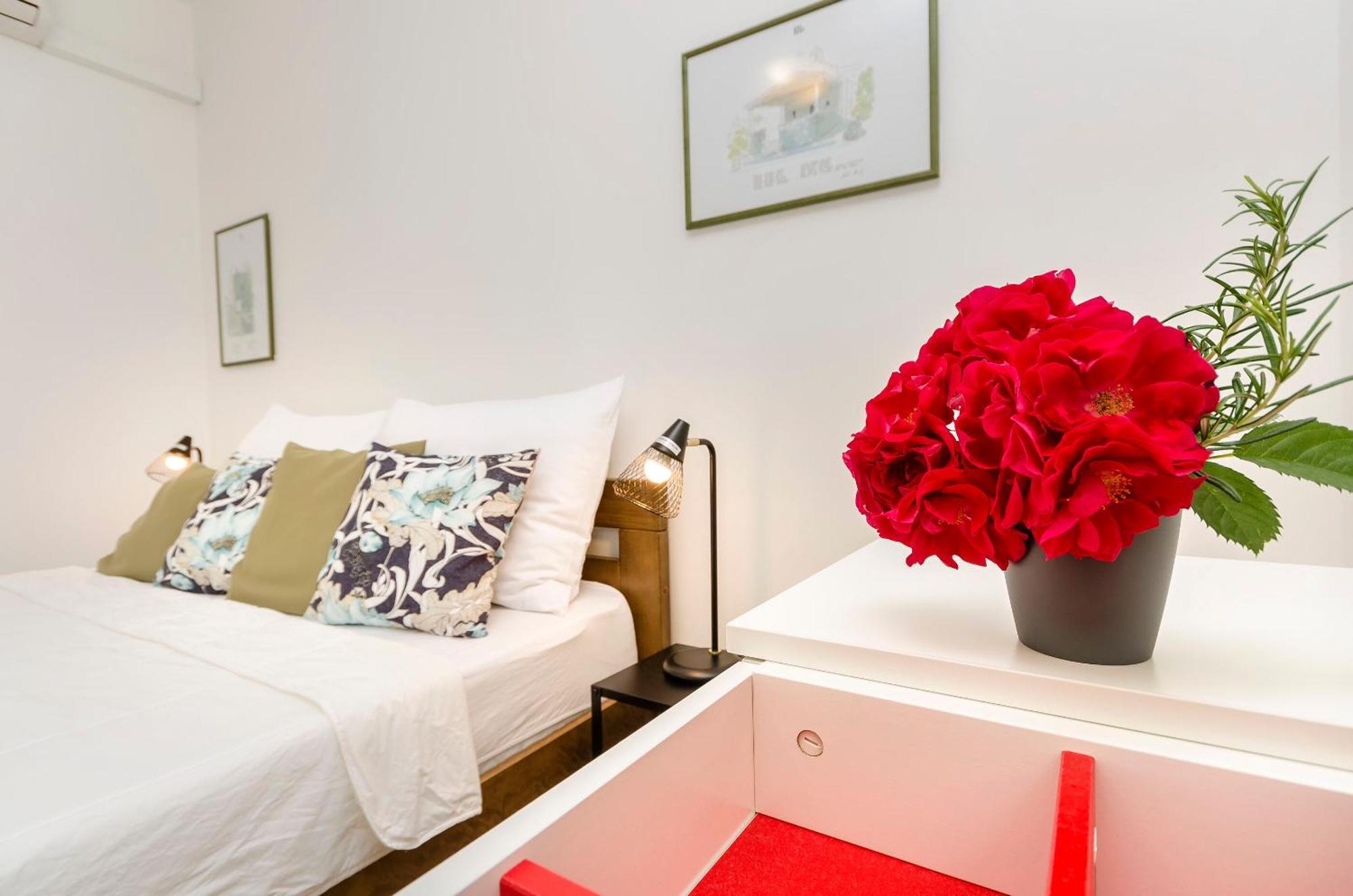 Emmeline Apartment *