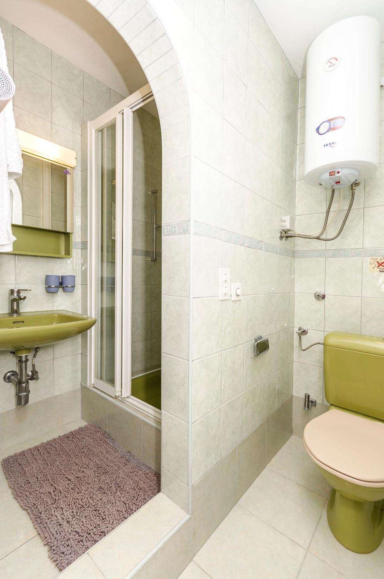 Apartment Emmeline Tisno